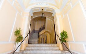 Grand Classic Apartment At San Martino By Napoliapartments