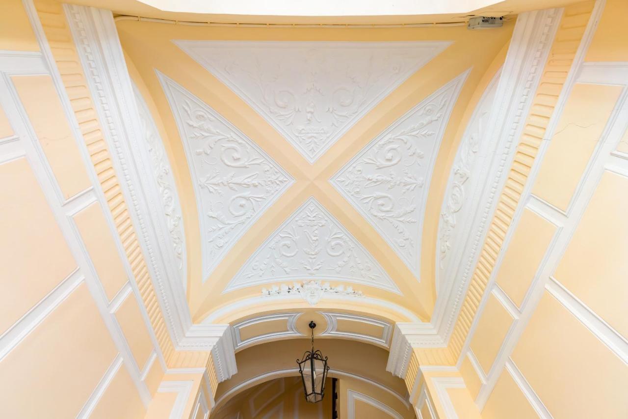 Grand Classic Apartment At San Martino By Napoliapartments Exterior foto