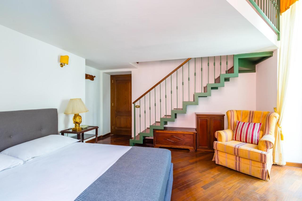 Grand Classic Apartment At San Martino By Napoliapartments Exterior foto