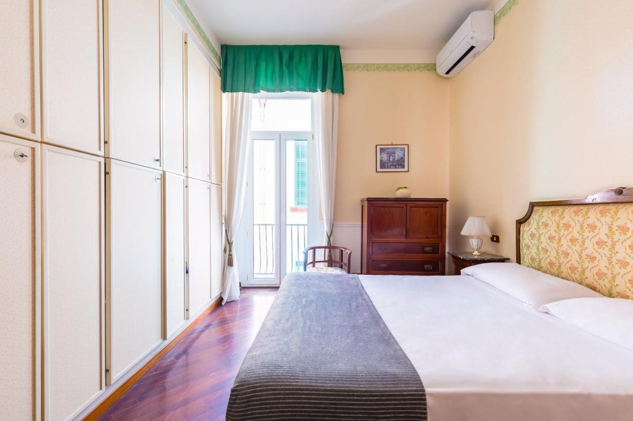 Grand Classic Apartment At San Martino By Napoliapartments Exterior foto