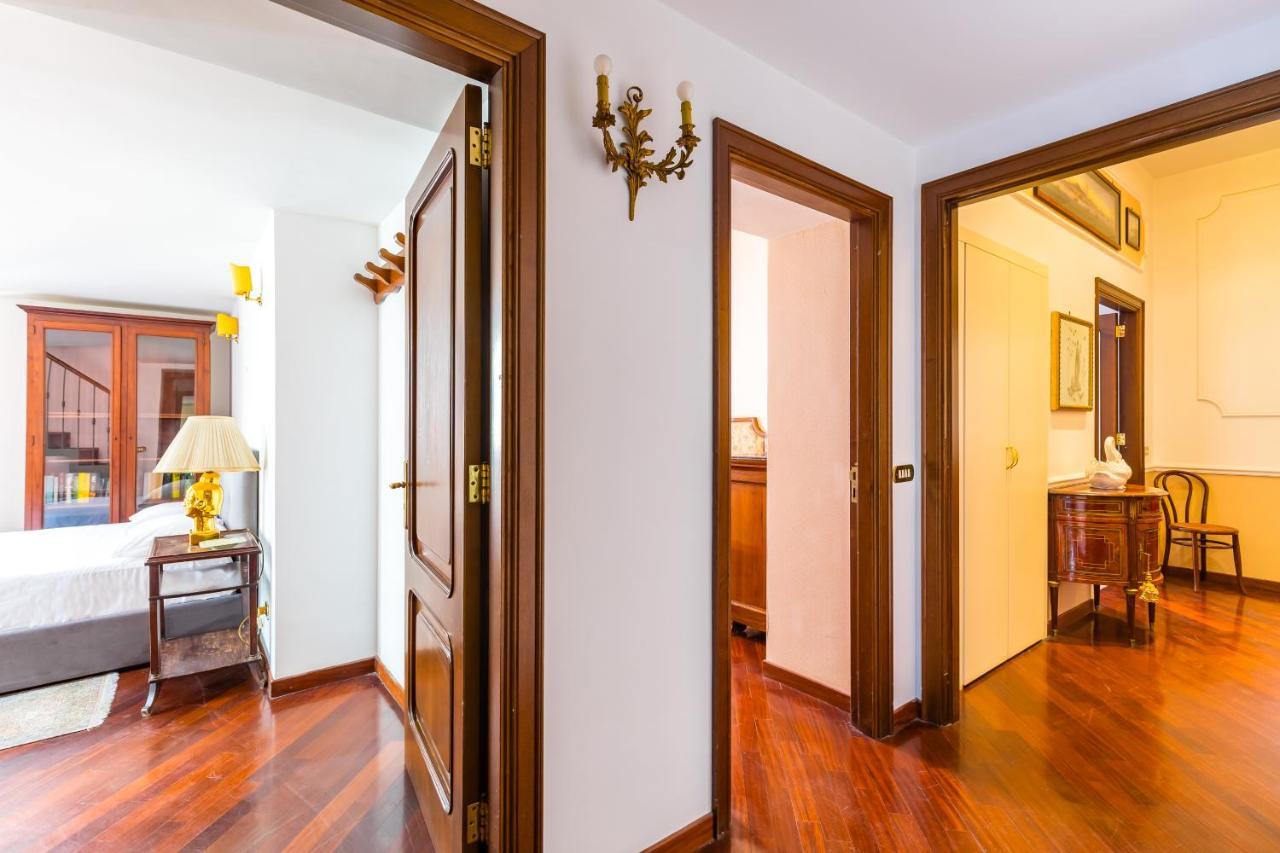 Grand Classic Apartment At San Martino By Napoliapartments Exterior foto