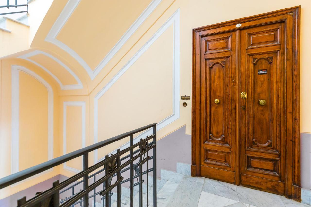 Grand Classic Apartment At San Martino By Napoliapartments Exterior foto