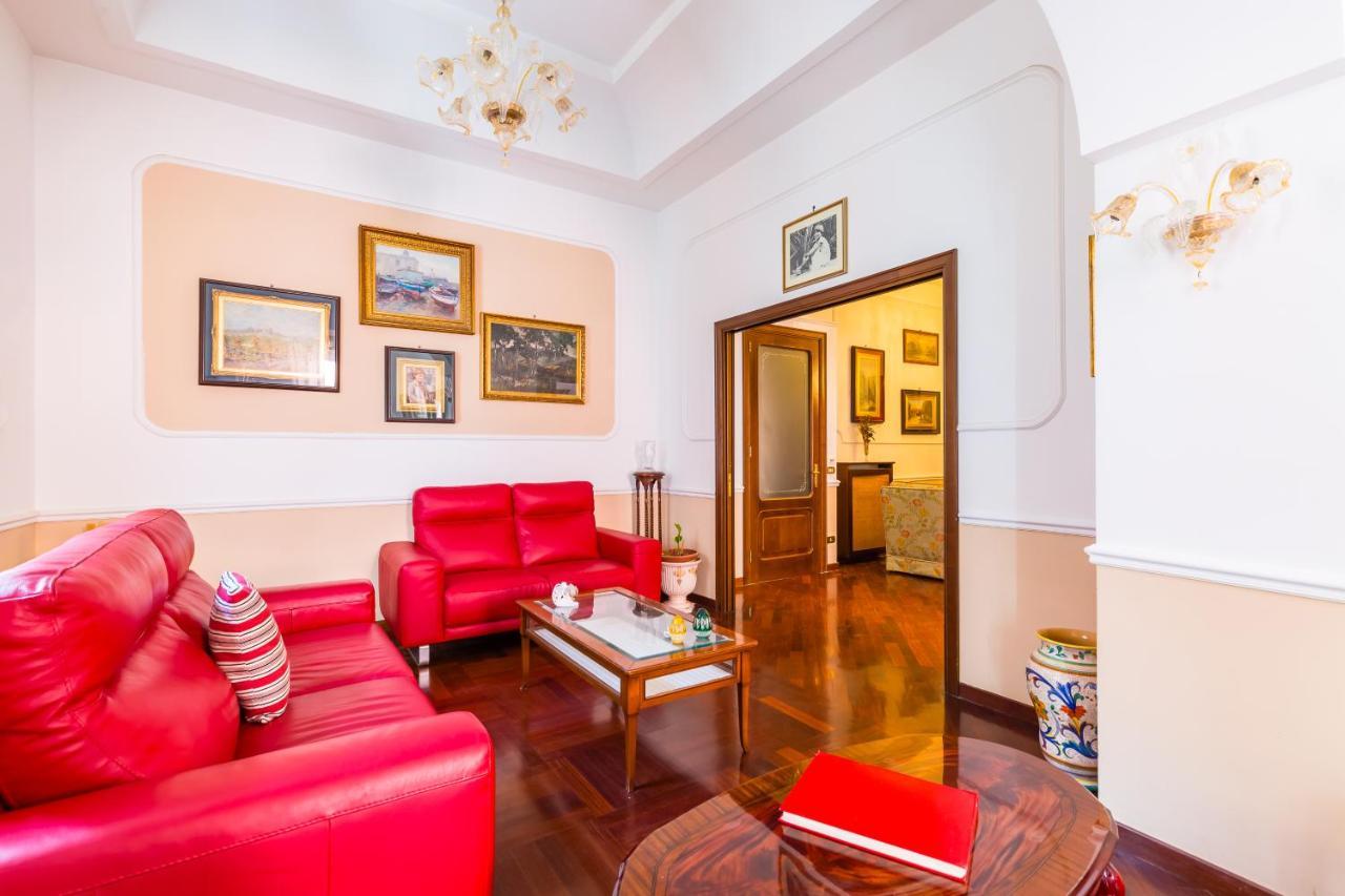 Grand Classic Apartment At San Martino By Napoliapartments Exterior foto