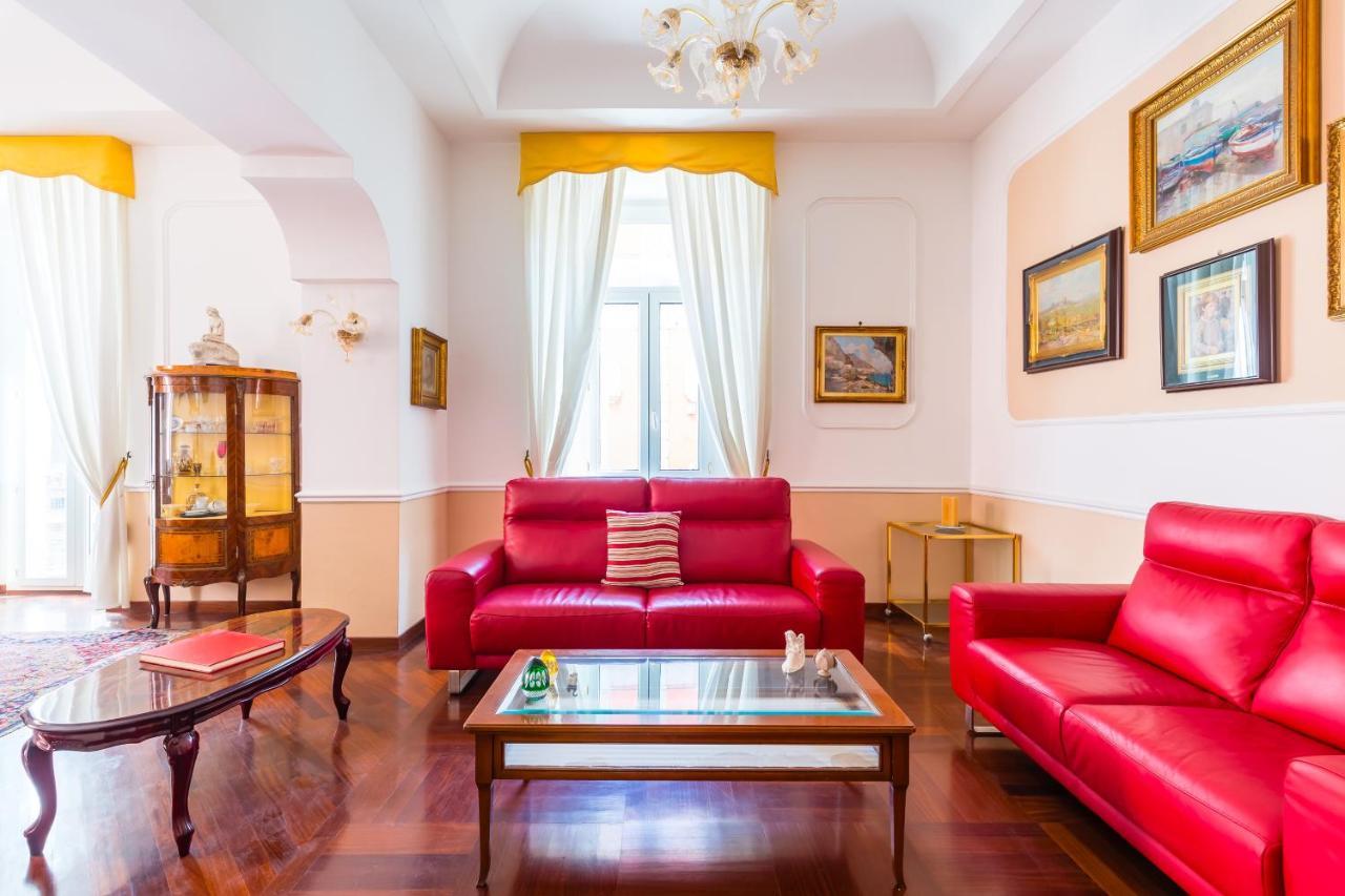 Grand Classic Apartment At San Martino By Napoliapartments Exterior foto
